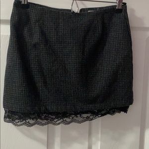 Plaid grey skirt